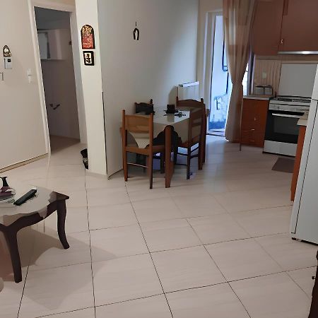 Appartamento Ομορφο Διαμερισμα Στο Κεντρο Της Πολης Με Παρκιν Tríkala Esterno foto